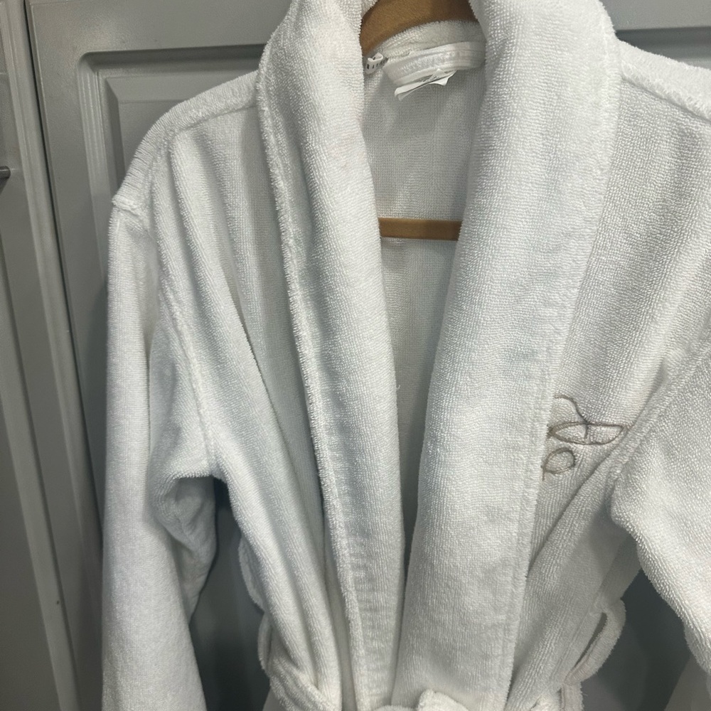 Pottery Barn Soft White Terry clothe Cotton Robe Spa - Picture 7 of 13